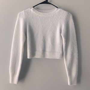 White Cropped Fuzzy Sweater XS - Urban Outfitters